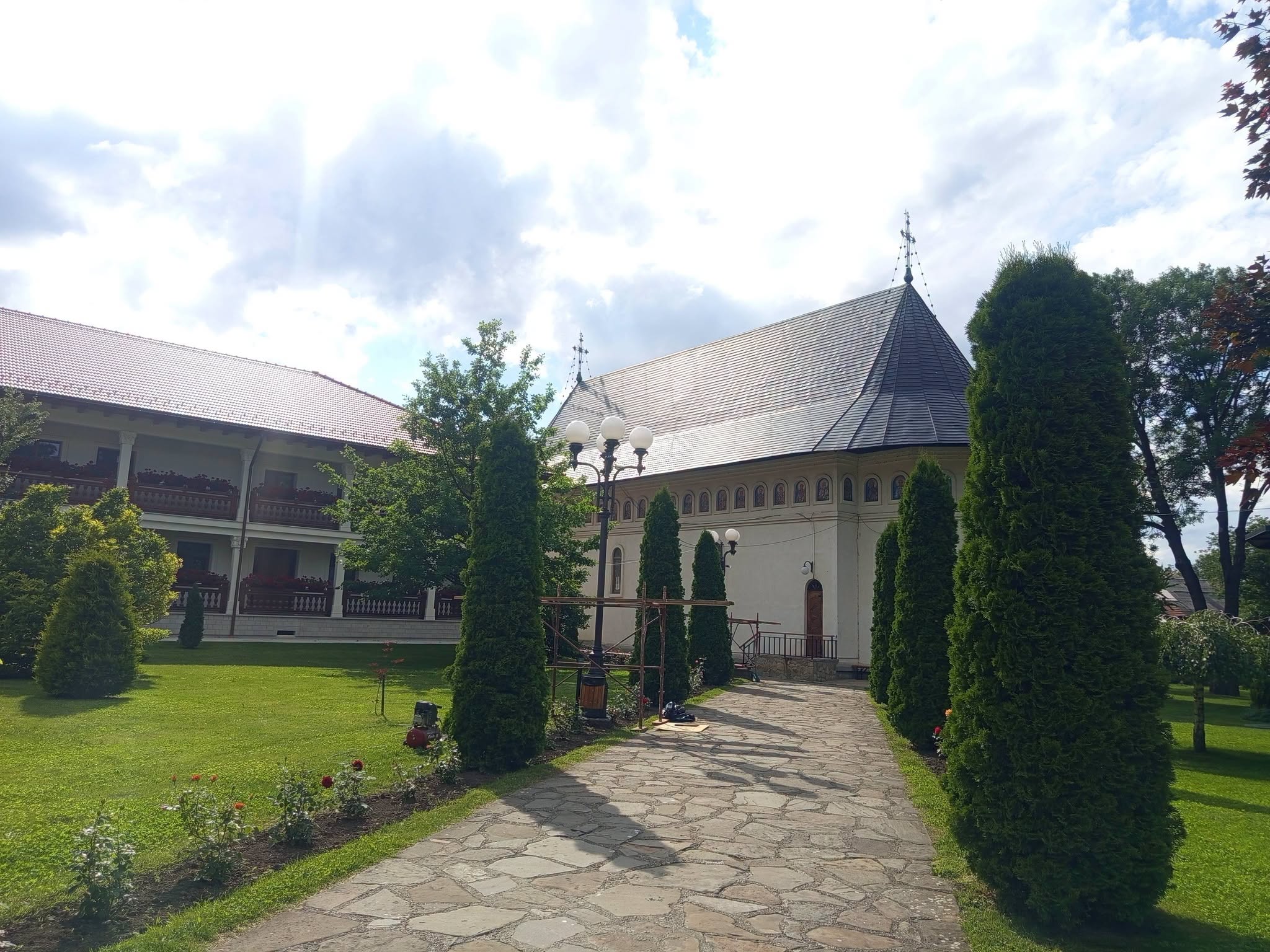 Gallery image 12