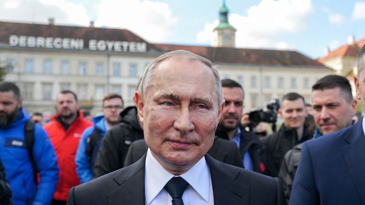 Debreceni tudomány: Putyin-díszpolgárságért cserébe milliárdos kamukutatások thumbnail