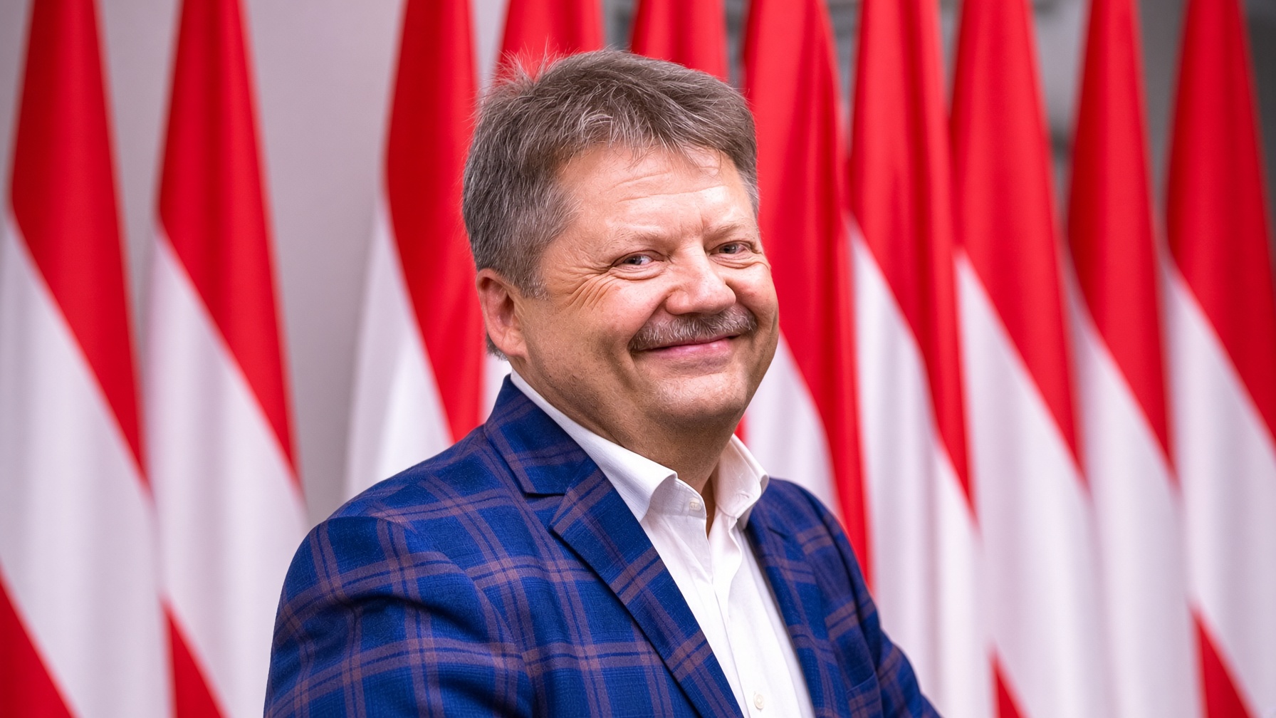 Egy sima, egy fordított: Tarr Zoltán leváltotta Schmidt Máriát, és futni hagyta Szász Jenőt