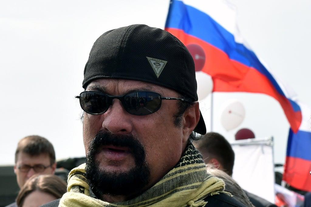 Szele Tamás: Seagal a fogolytáborban
